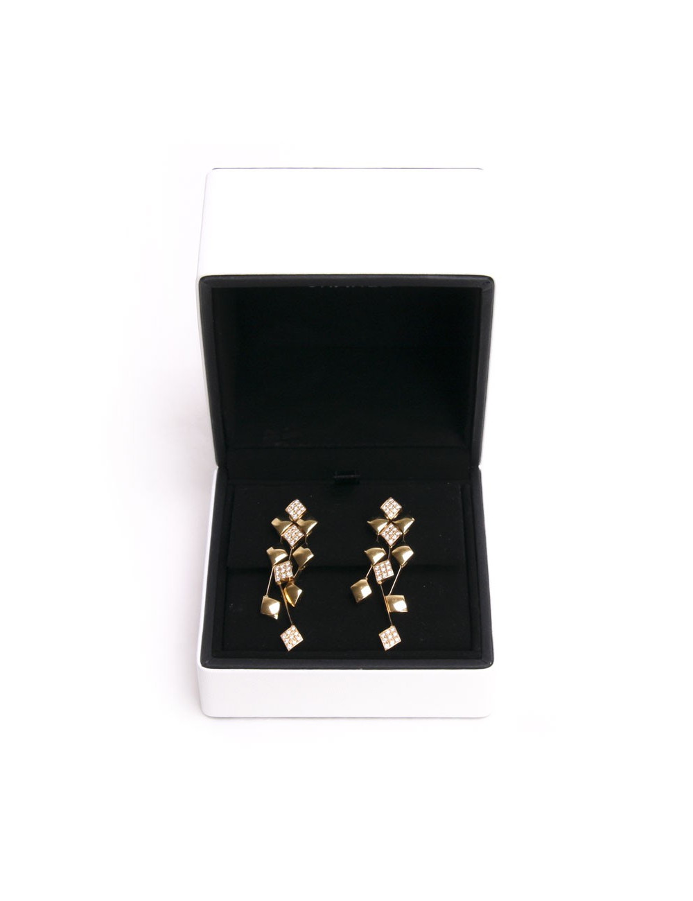 clous d'oreille CHANEL pendantes or jaune et diamants