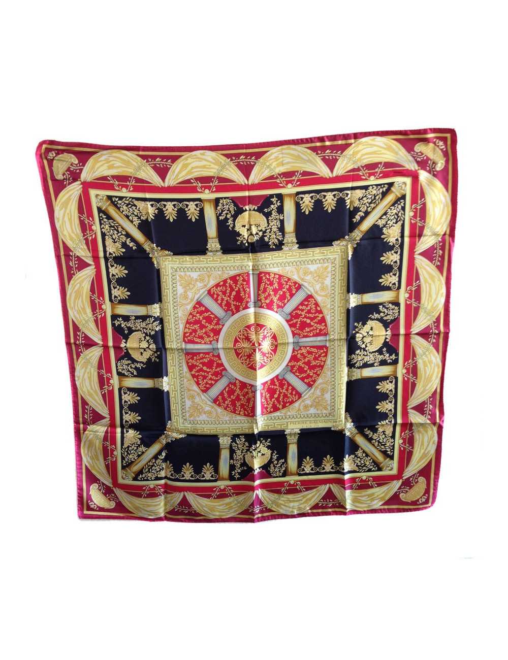 Carré Pierre BALMAIN
