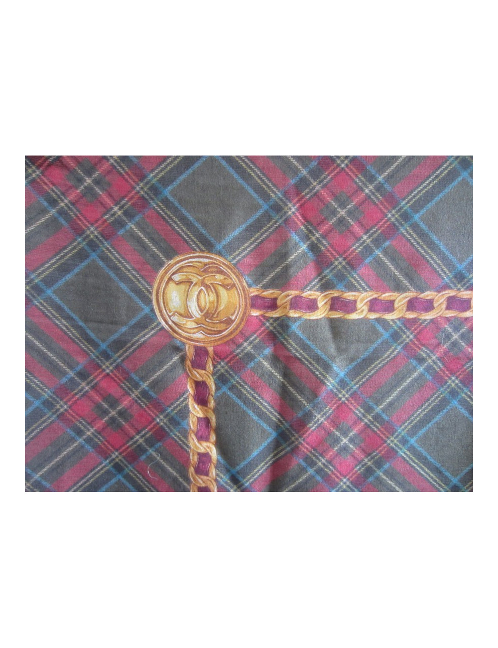 Foulard CHANEL en laine et soie, motif écossais