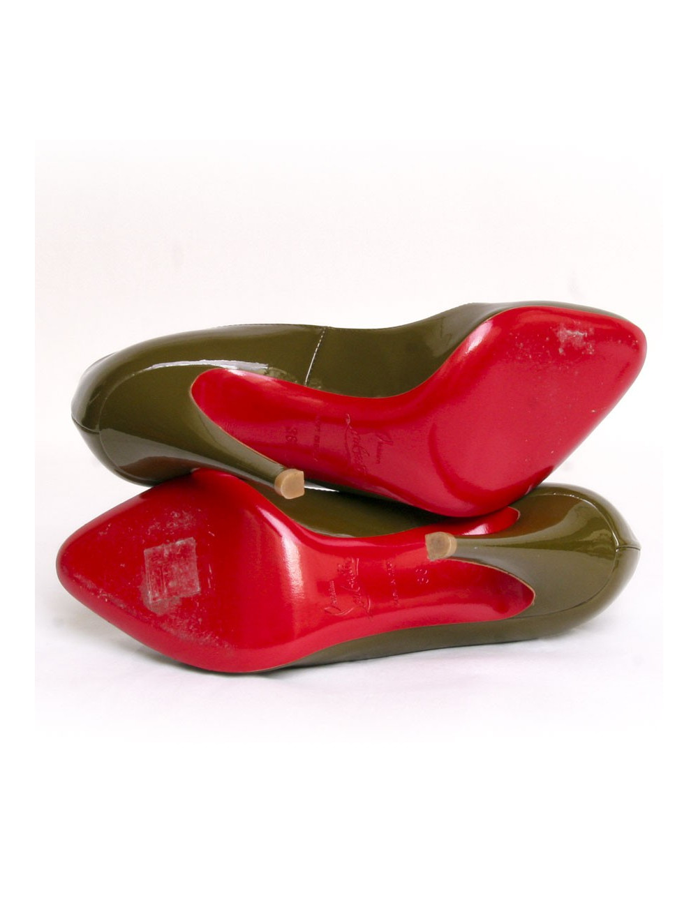 Escarpins LOUBOUTIN T 36 vernis vert kaki