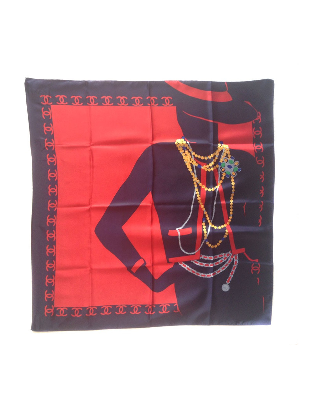 Carré de soie CHANEL "coco" 