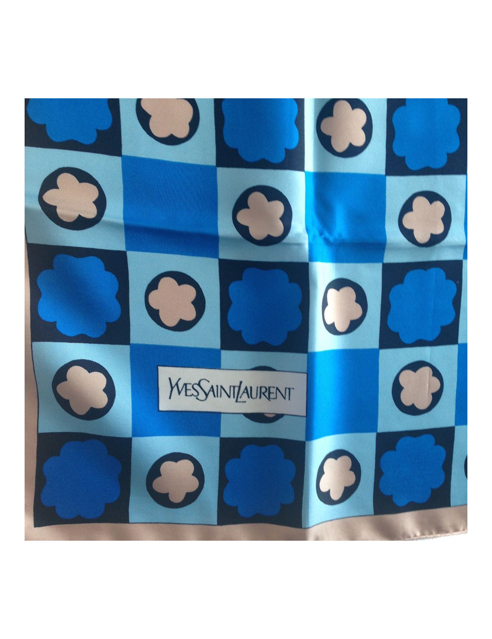 Carré de soie Yves Saint Laurent vintage bleu et beige