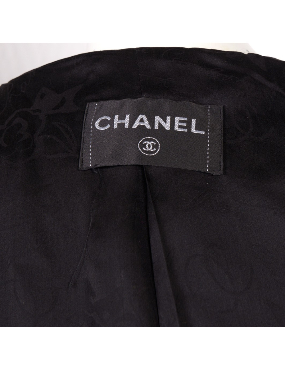 Veste CHANEL tweed  et perles nacrées