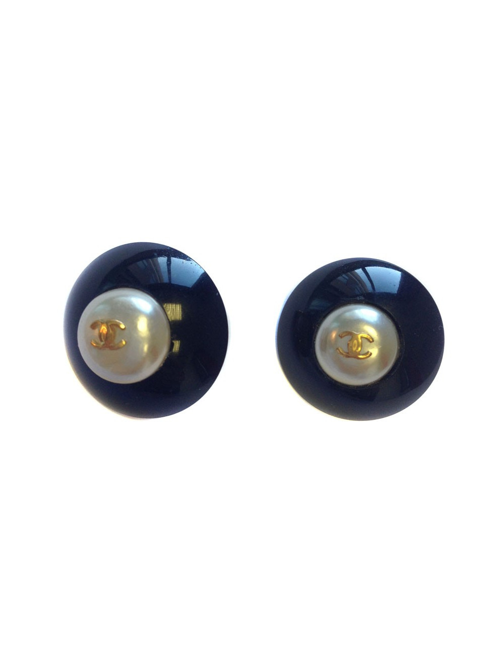 Clips CHANEL noirs et perles nacrées