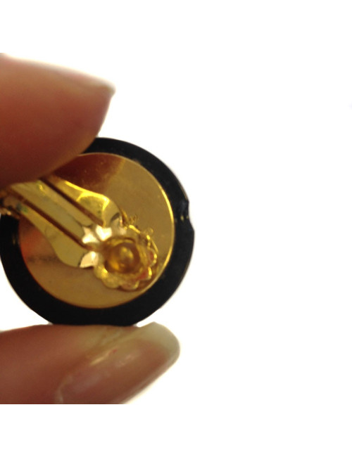 Clips CHANEL noirs et perles nacrées