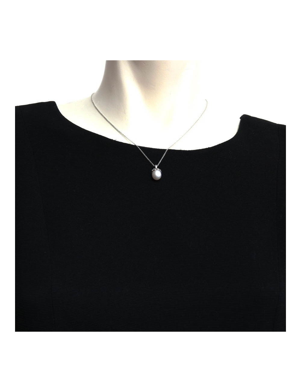 Collier TIFFANY & Co chaîne argent et perle d'eau douce