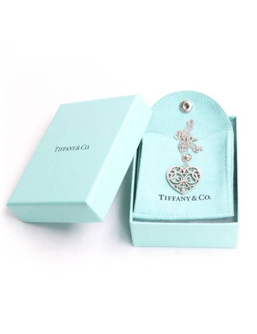 Collier TIFFANY & Co chaîne argent et cœur ajouré