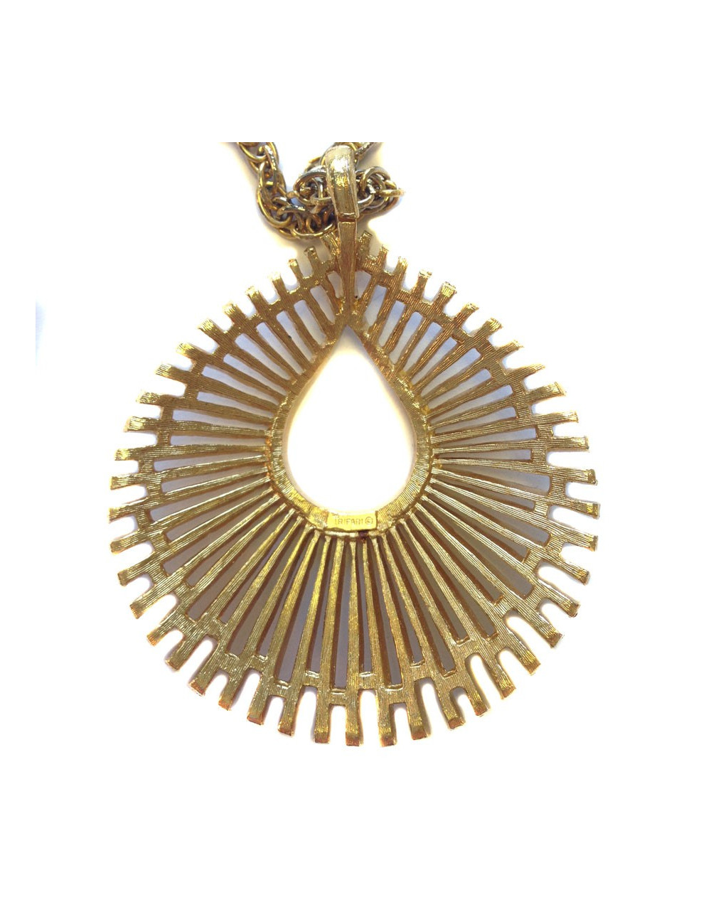 Collier et pendentif TRIFARI en métal doré