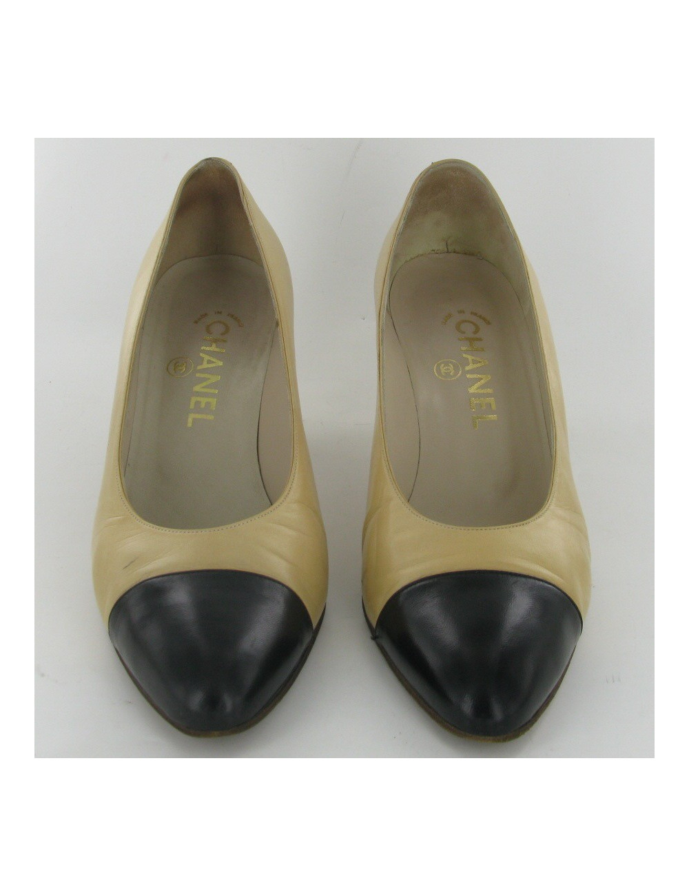 Two-tone CHANEL pumps