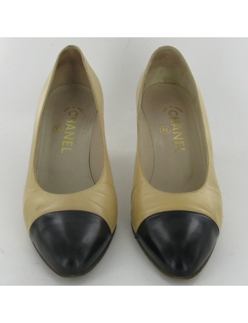 Two-tone CHANEL pumps