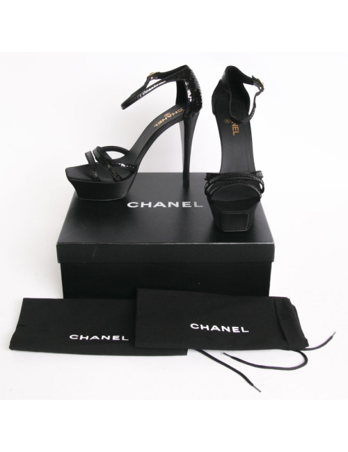 Sandales hautes CHANEL avec plateforme à sequins  et soie noirs 
