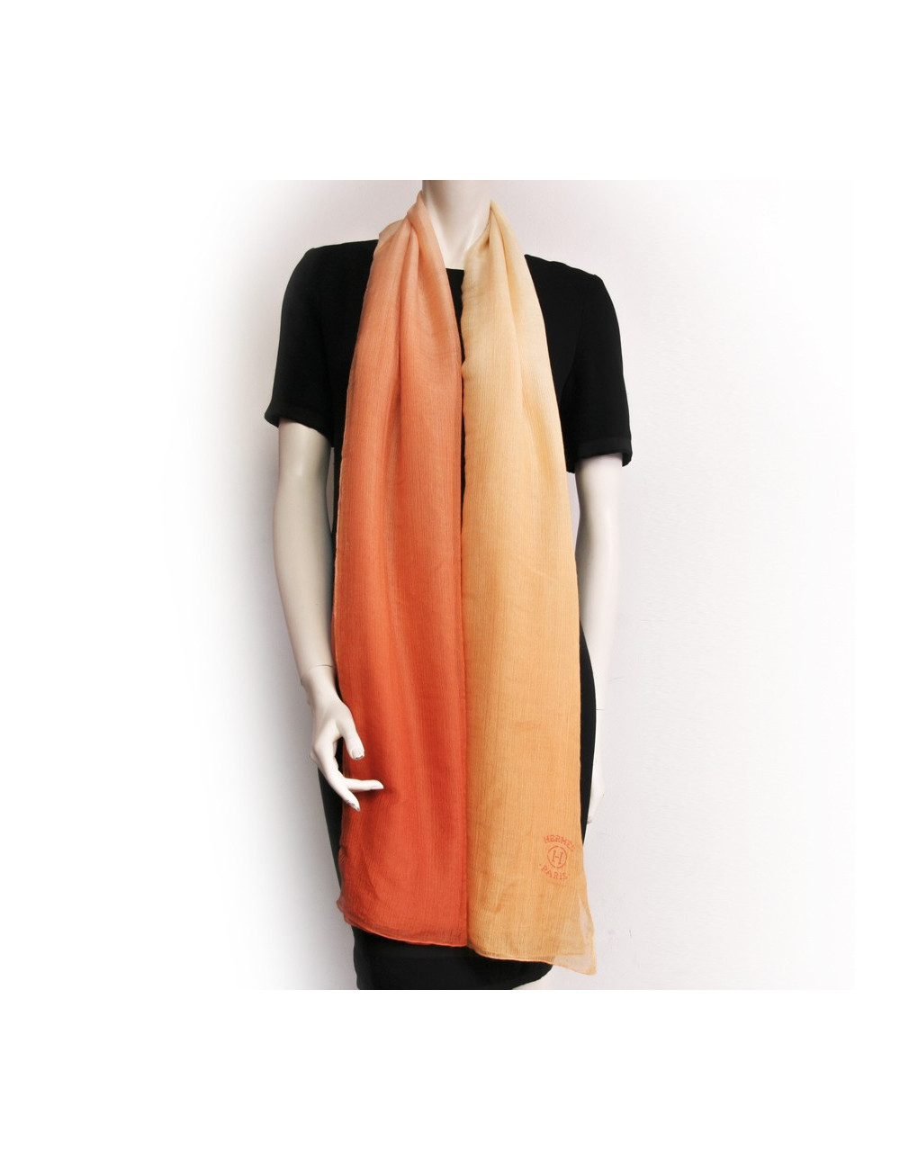 Châle HERMES en cachemire et soie jaune dégradé orange