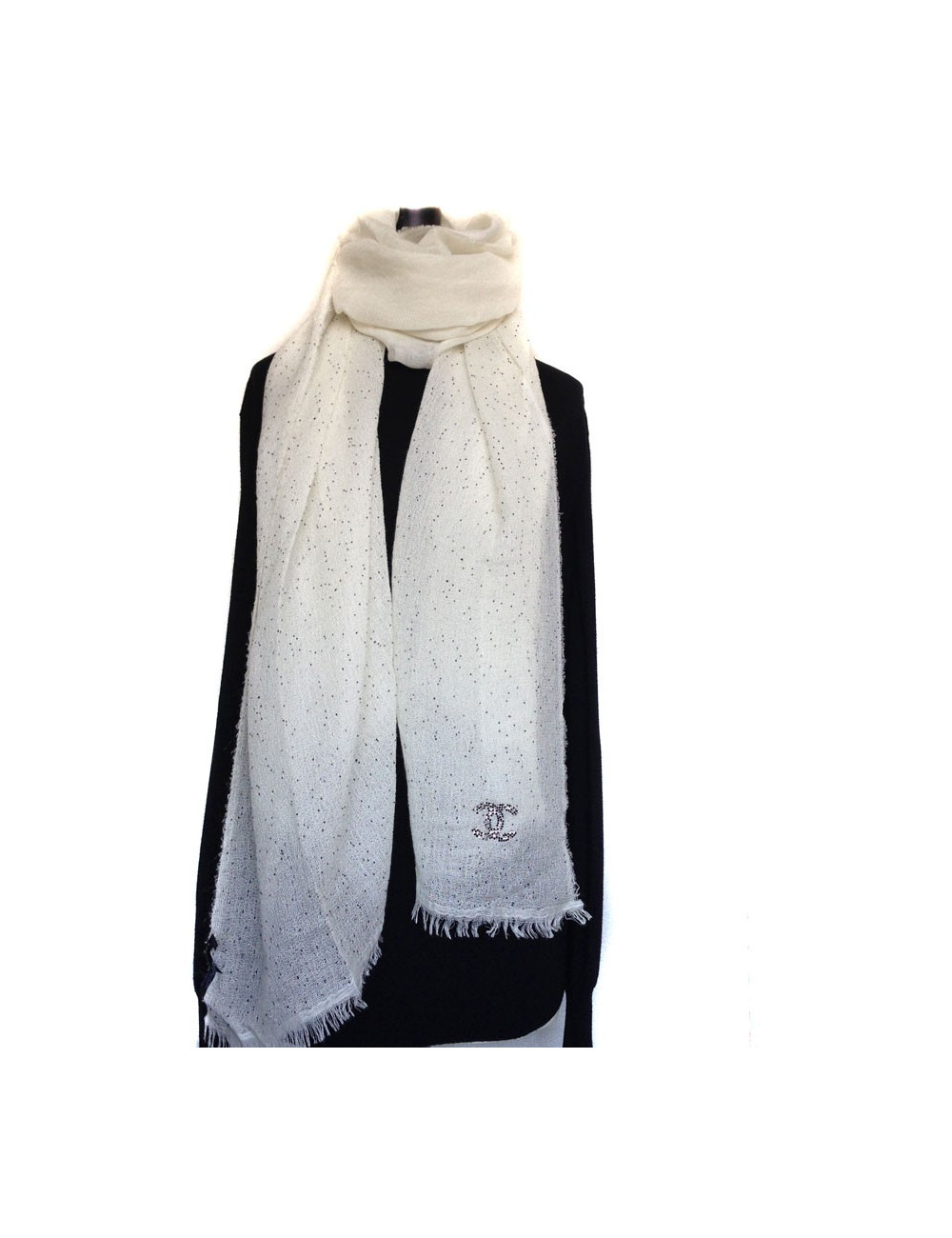 Etole CHANEL écrue en cachemire, soie et petites perles