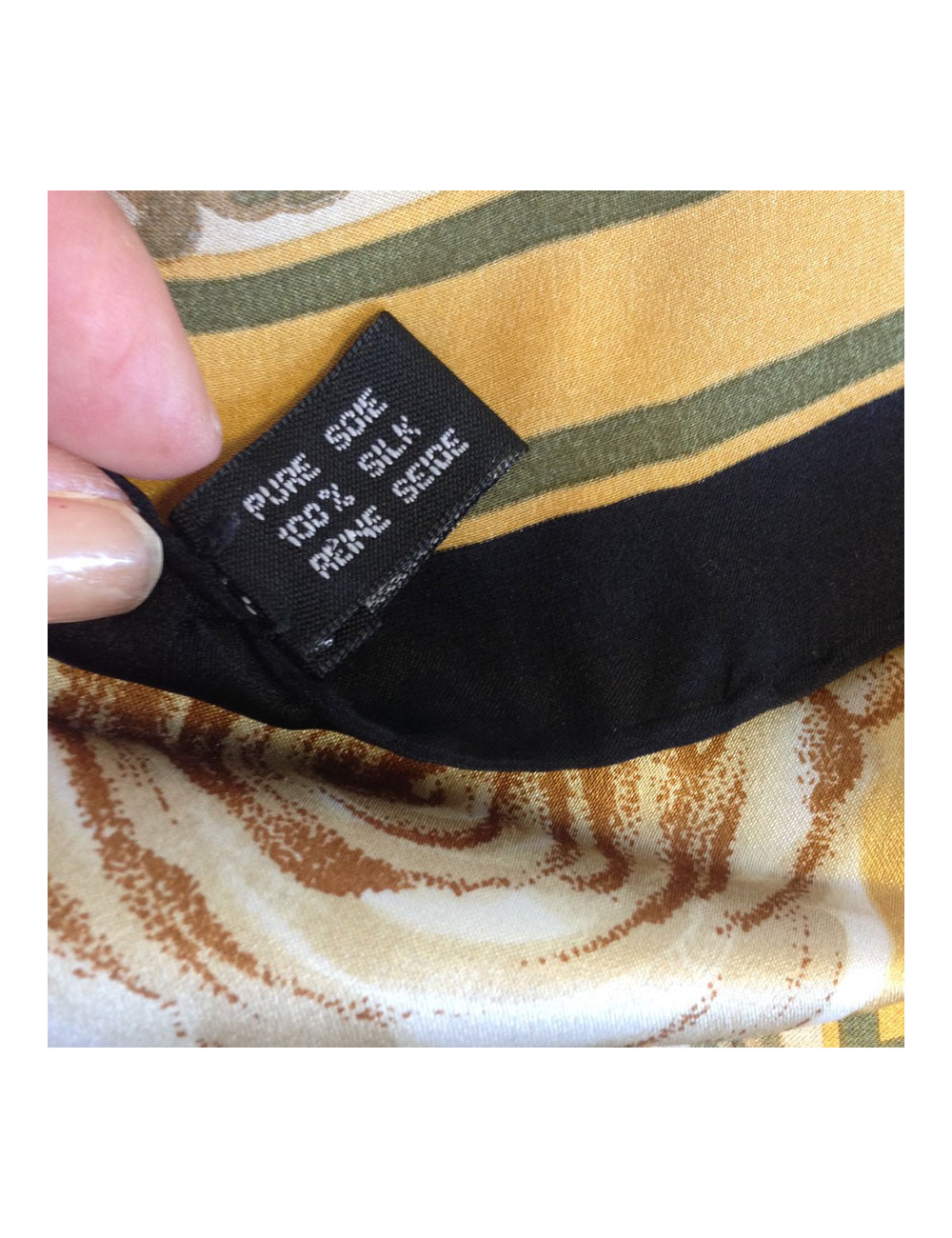 Foulard CHRISTIAN DIOR en soie 