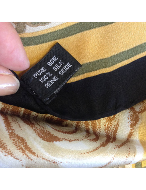 Foulard CHRISTIAN DIOR en soie 