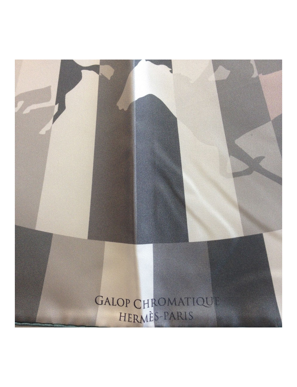 Foulard "Galop chromatique" HERMES  90 x 90