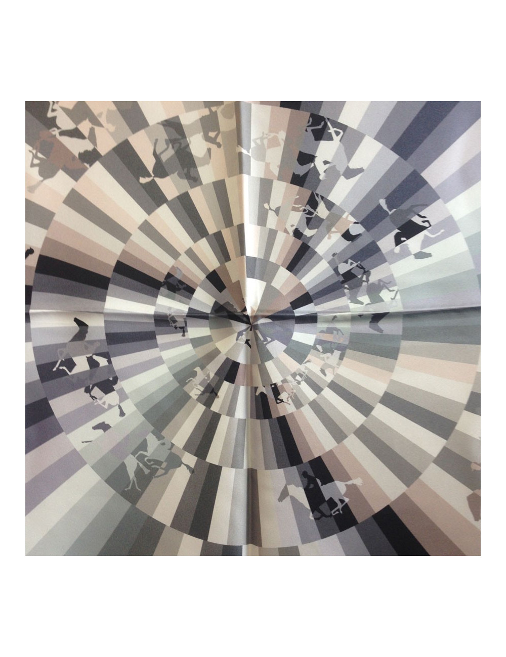 Foulard "Galop chromatique" HERMES  90 x 90