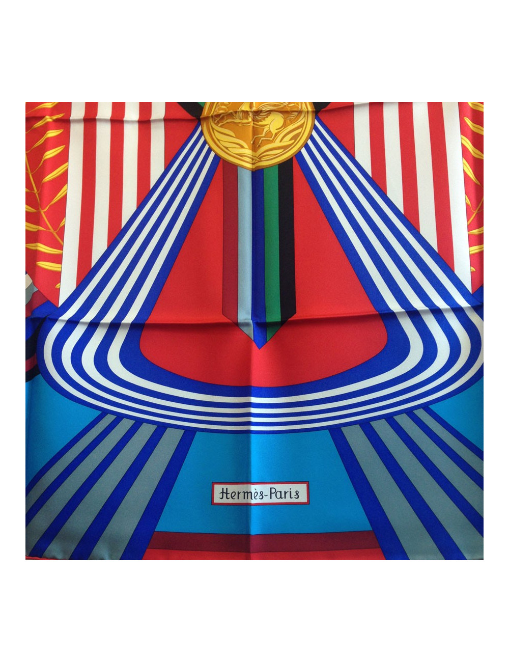 Carré "Les jeux d'Hermès" HERMES  90 X 90