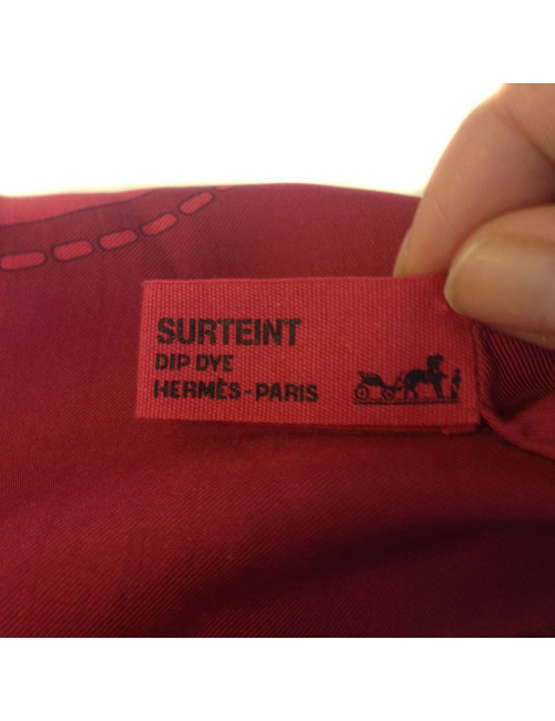 Grand foulard HERMES "Boucleries d'attelage" lie de vin