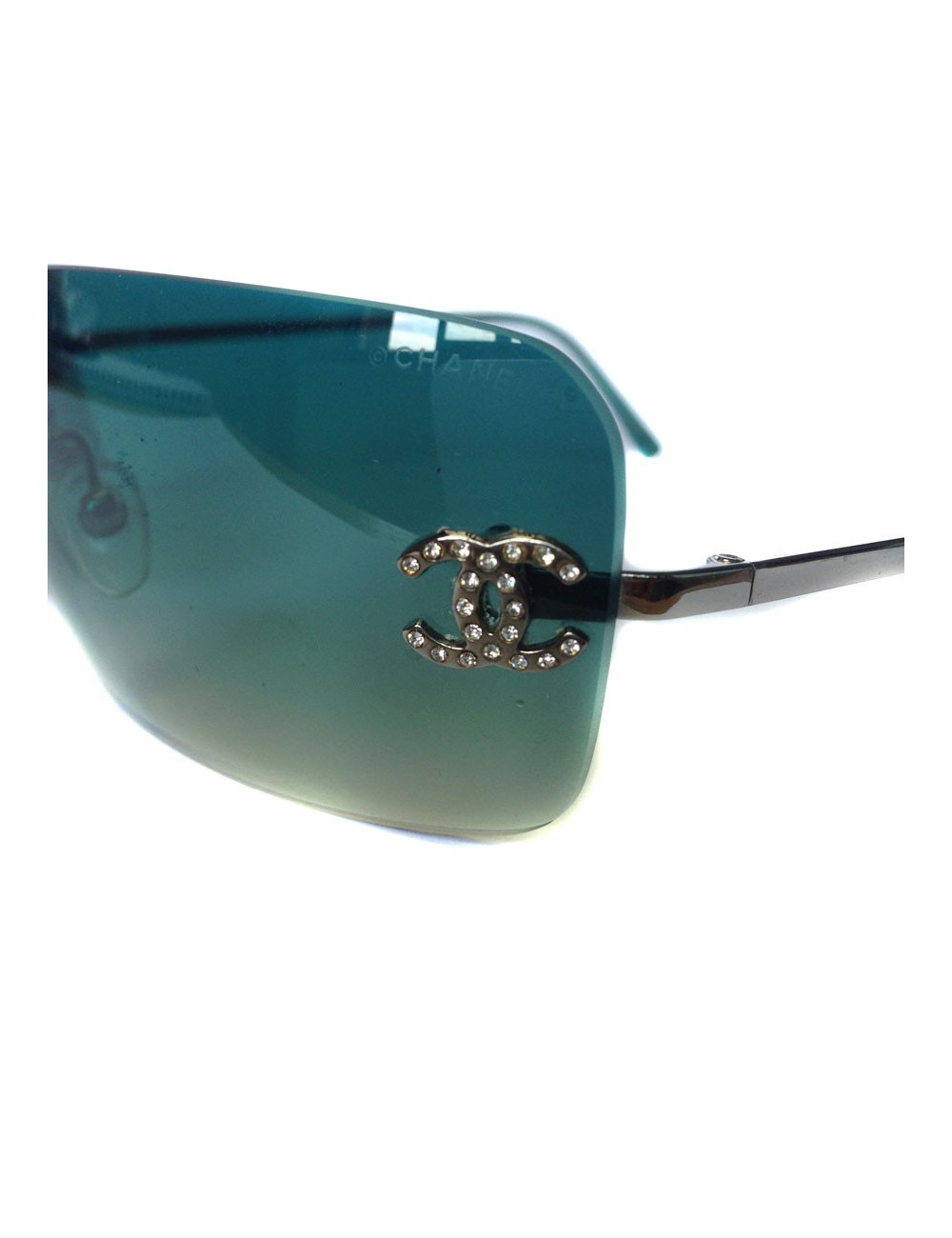 Lunettes de soleil CHANEL verre vert fumé double C strass