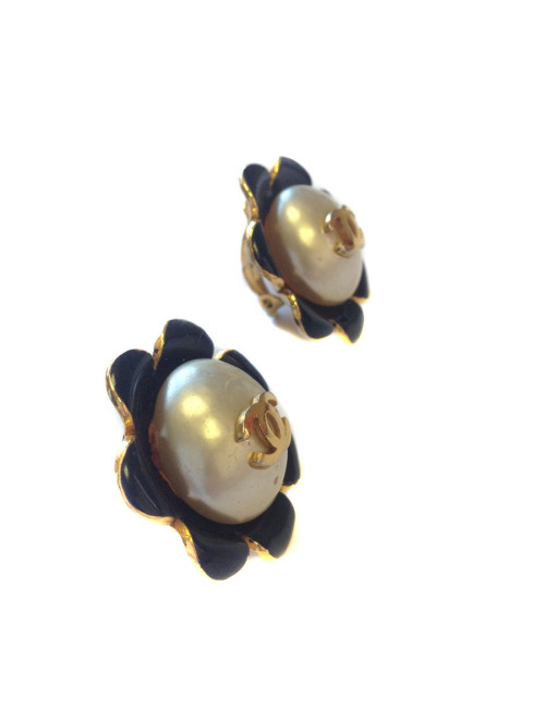Clips d'oreille CHANEL perles nacrées 