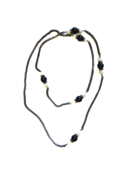 sautoir MARGUERITE DE VALOIS chaîne ruthénium, pâte de verre noire et blanche et strass violet