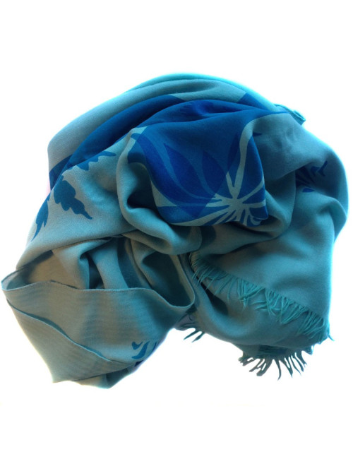 Grand châle HERMES bleu ciel en cachemire et laine motif floral