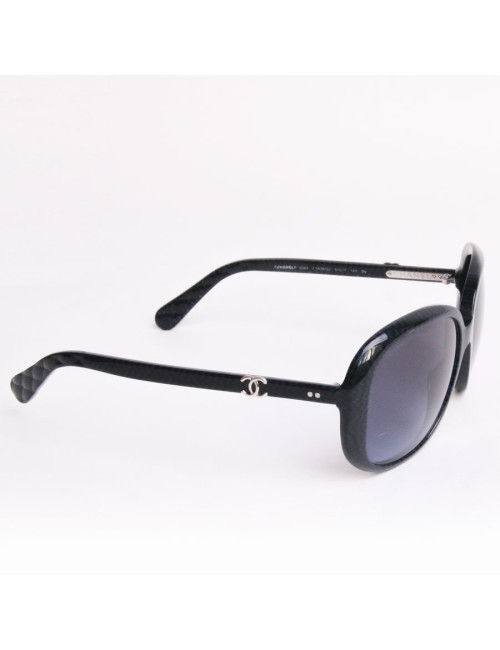 Lunettes de soleil CHANEL branches matelassées