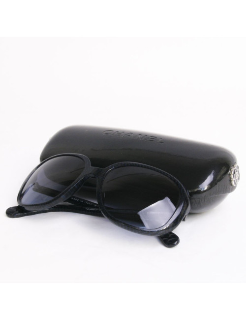Lunettes de soleil CHANEL  bleu marine branches matelassées