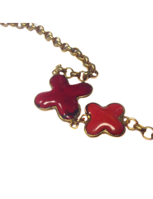 Sautoir MARGUERITE DE VALOIS trèfle, chaîne en métal doré vieilli, pâte de verre rouge sang et corail 