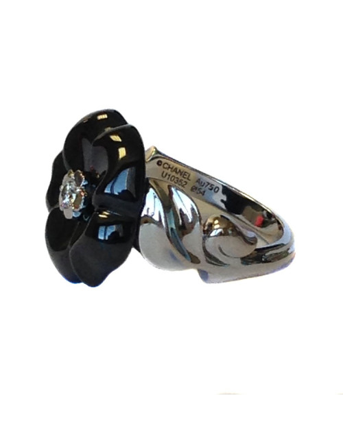 Bague CHANEL camélia céramique et diamant