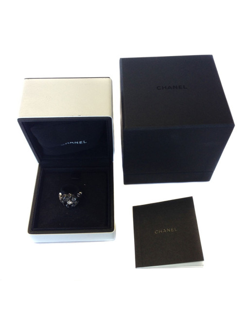 Bague CHANEL camélia diamant céramique et or blanc T54