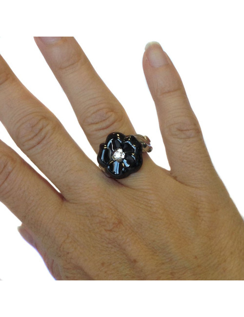 Bague CHANEL camélia céramique et diamant