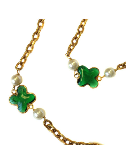 MARGUERITE of VALOIS clover necklace, chain in aged gold metal, glass Emerald and Pearl Pearl
