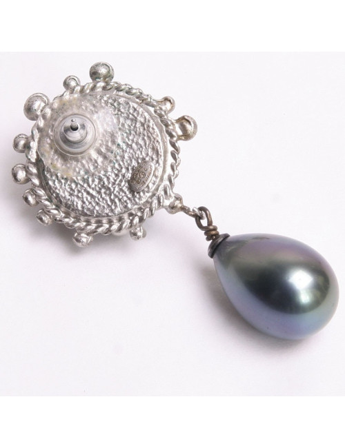 CHANEL earrings with Pearl pending