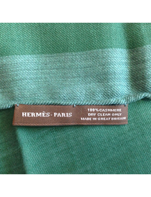 Châle HERMES à frange vert anglais en soie