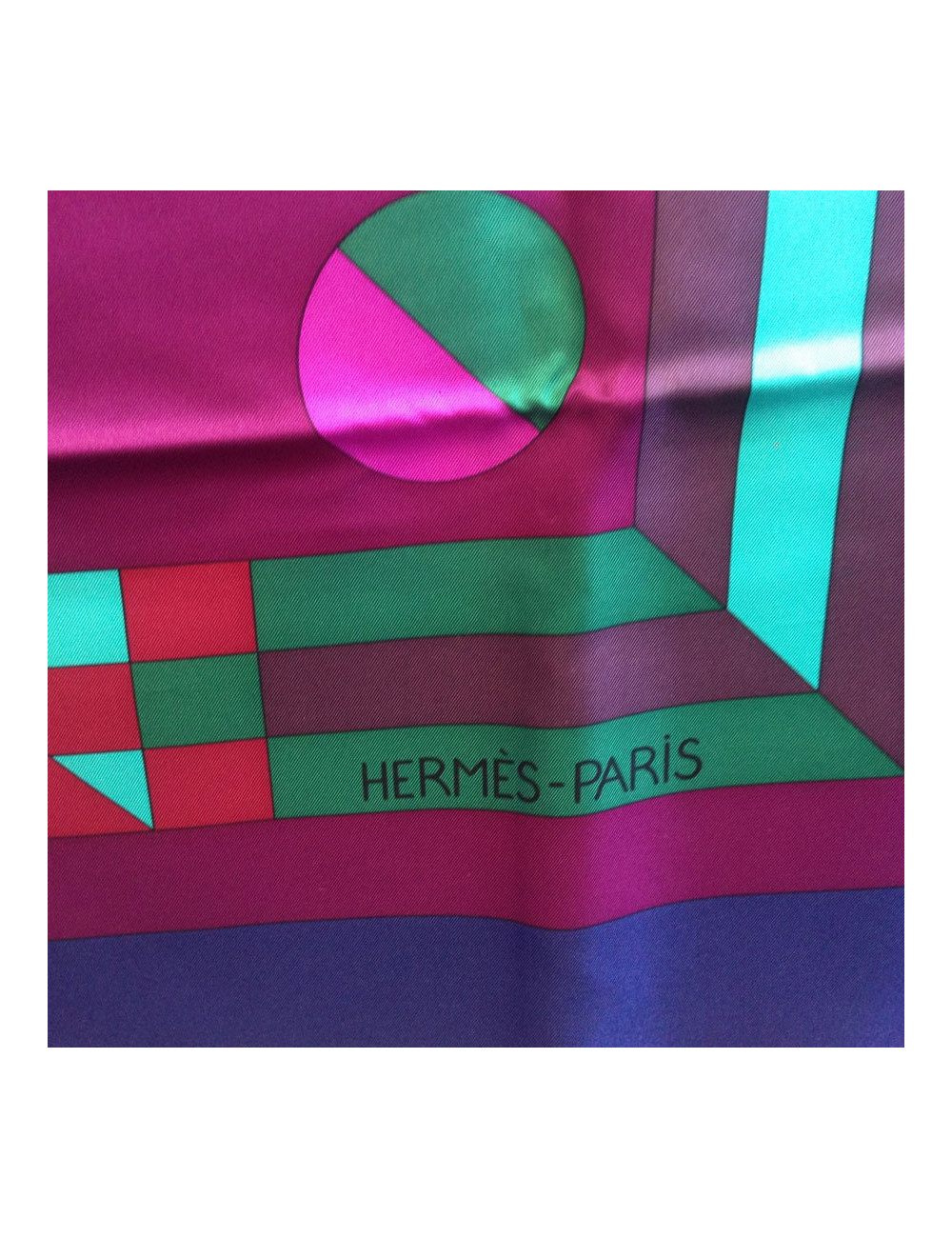 Grand carré HERMES "Psyché" en soie violet