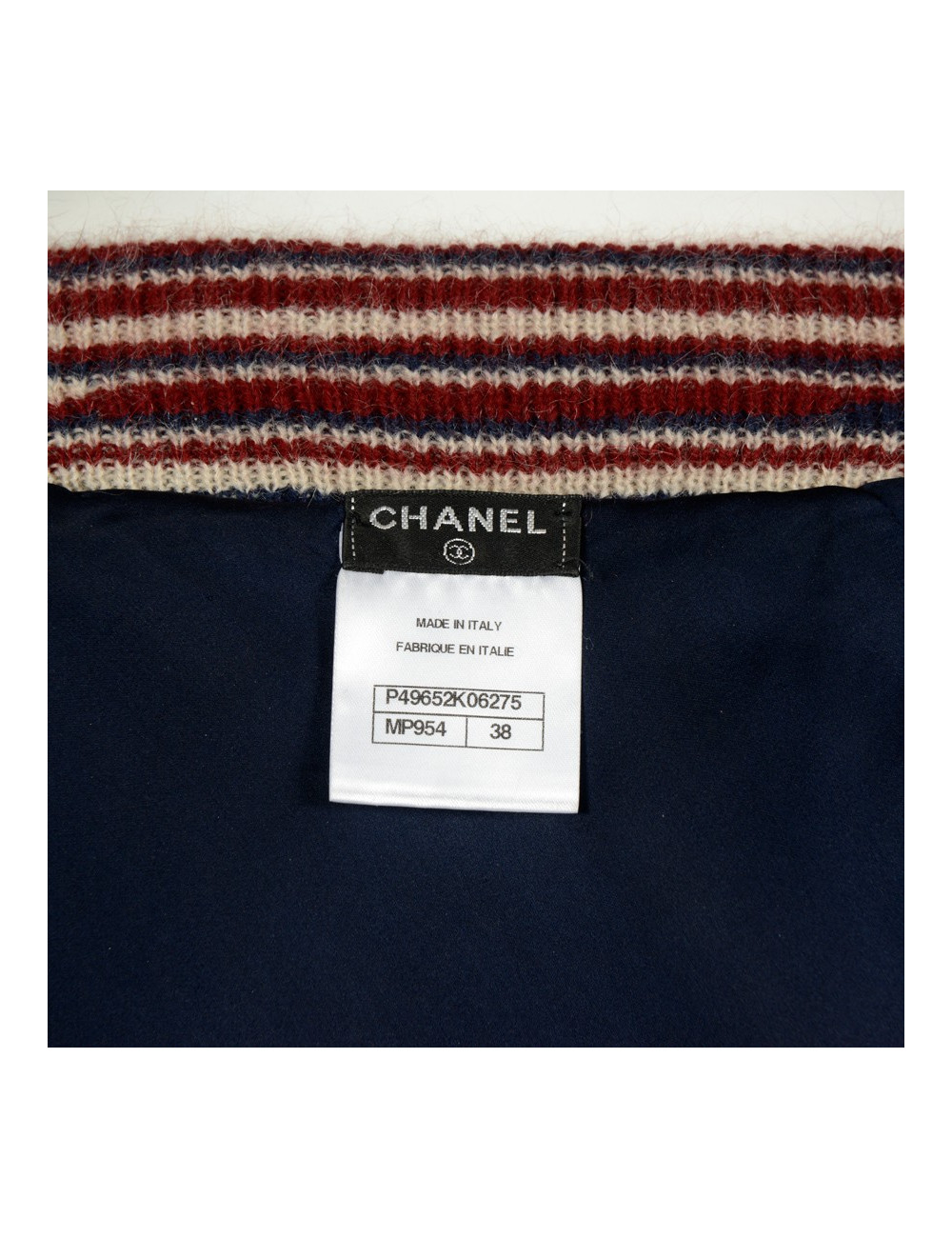CHANEL "Paris Dallas" vest in blue, red and beige cashmere T 38