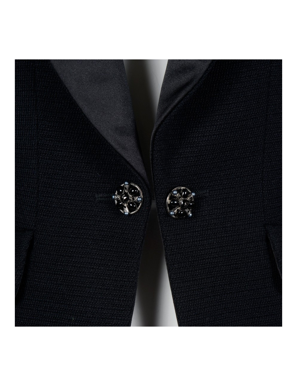 Veste smoking  CHANEL T 40  courte noire