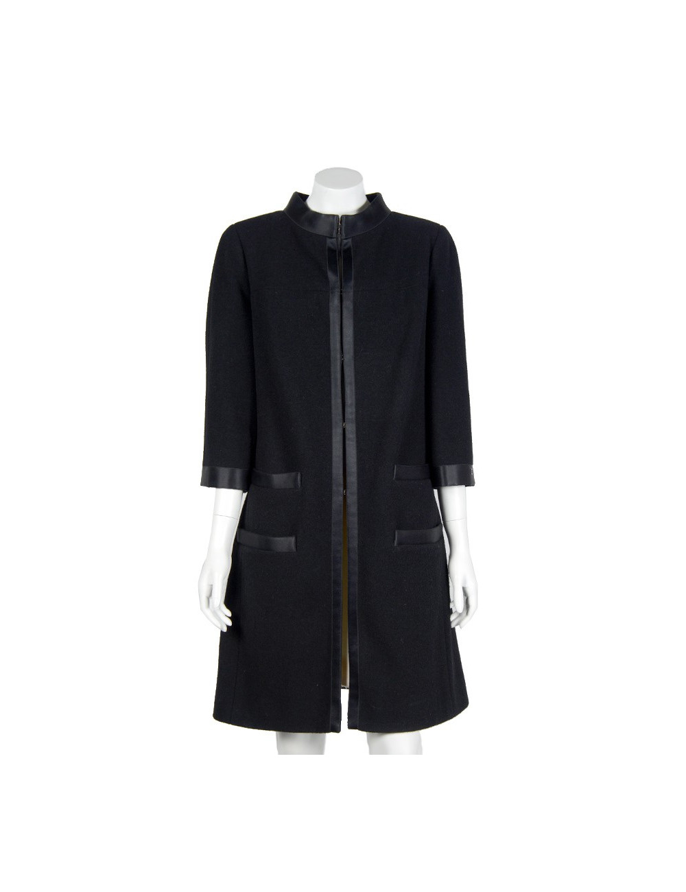 Manteau CHANEL T 38 en laine et soie  noire 