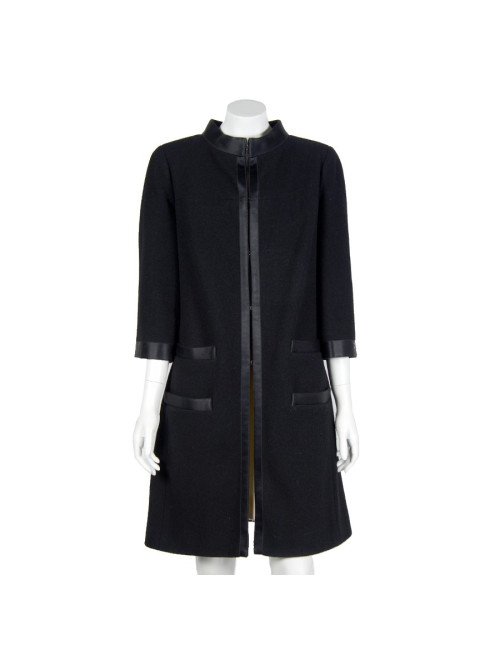 Manteau CHANEL T 38 en laine et soie  noire 