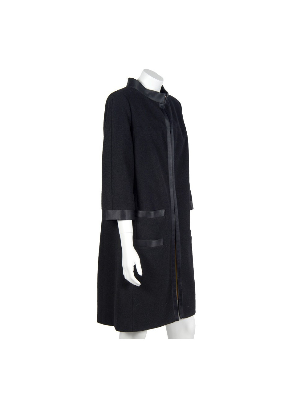 Coat wool and black silk CHANEL T 38