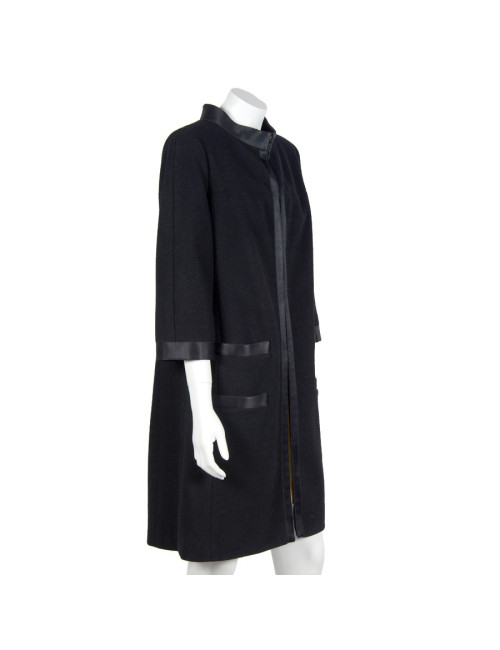 Manteau CHANEL T 38 en laine et soie  noire 