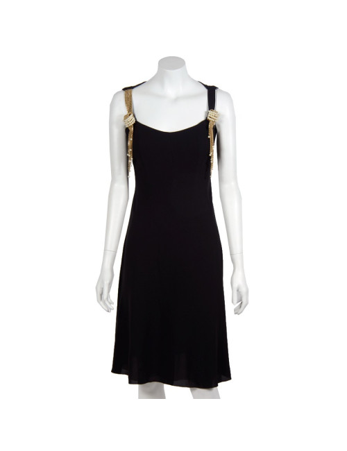Robe CHANEL T 38 avec bijoux aux épaules
