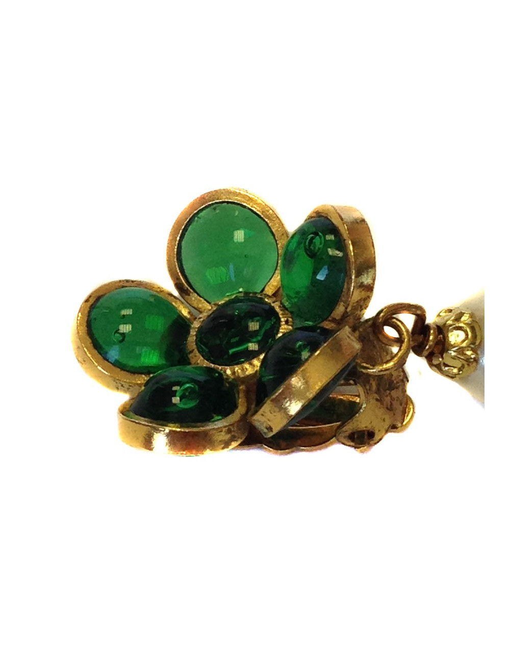 Clips fleurette Marguerite de Valois pâte de verre émeraude et perle ovale nacrée