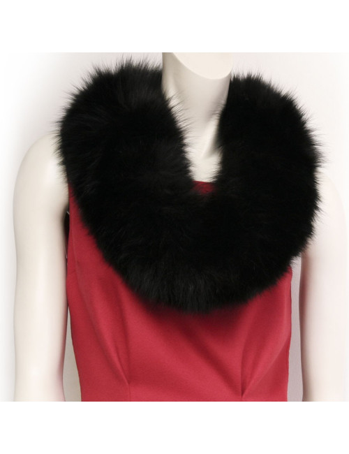 In black fox fur collar