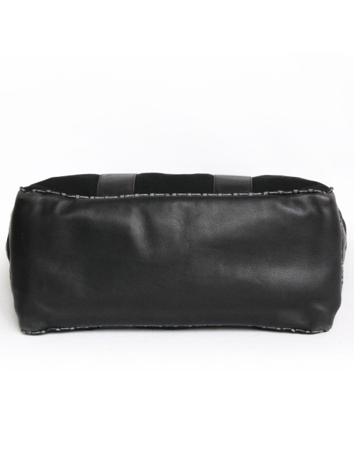 CHANEL tote bag in black jersey and leather