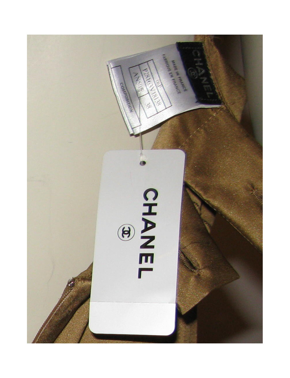 CHANEL T 38 en caramel silk dress