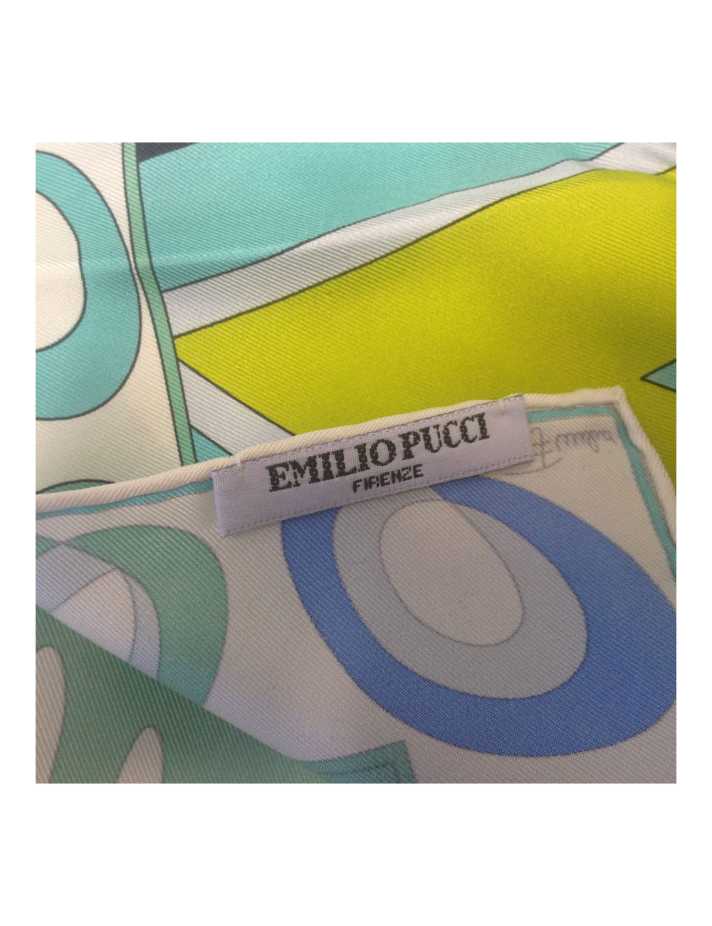 Carré de soie Emilio PUCCI