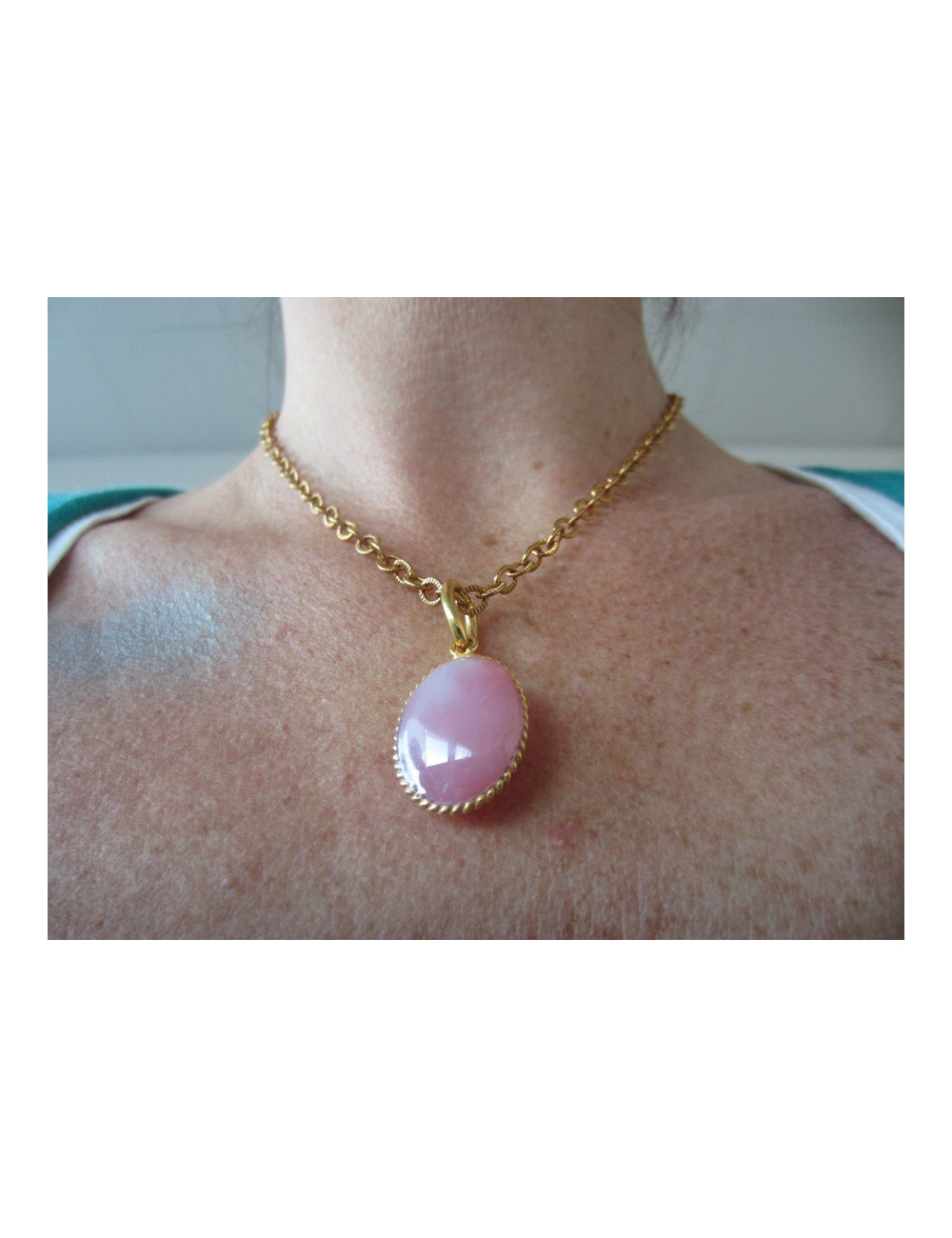 Necklace pendant Pink MARGUERITE of VALOIS in pink glass